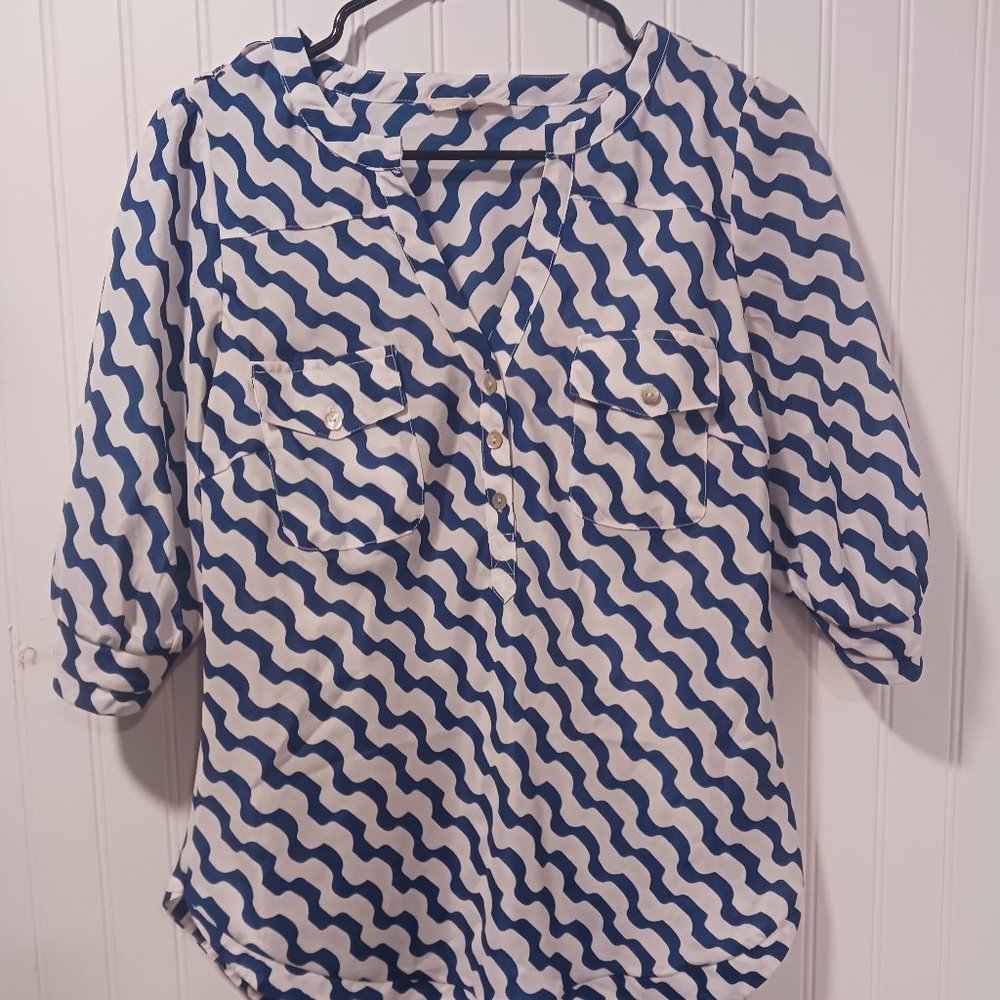41 Hawthorn Small Blue White Blouse Top V-Neck